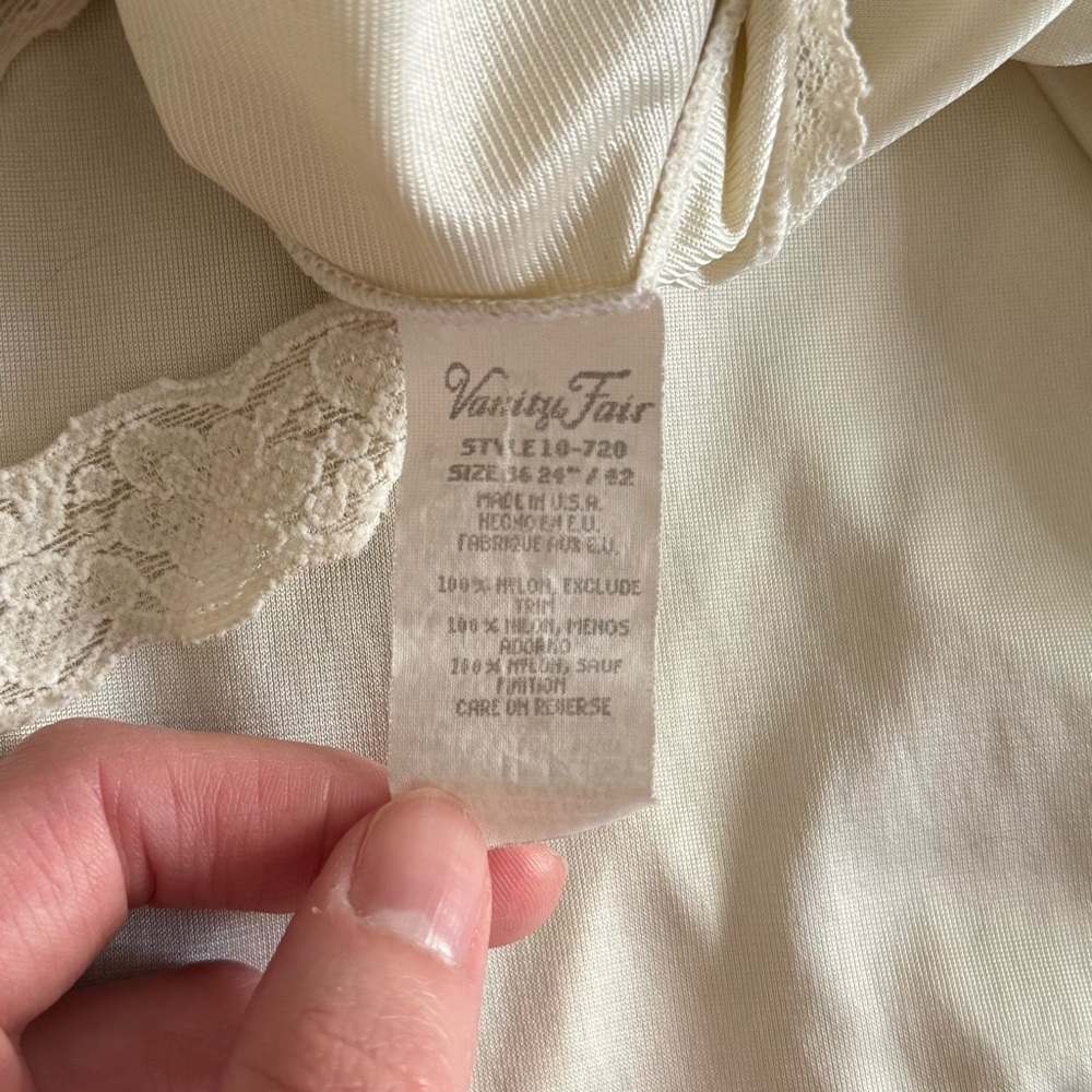 Vintage 1970’s Vanity Fair cream off white midi slip dress with lace trim - Picture 6 of 6